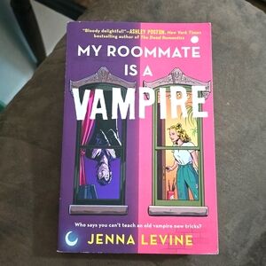 My Roommate is a Vampire - Jenna Levine Romace Fiction Book